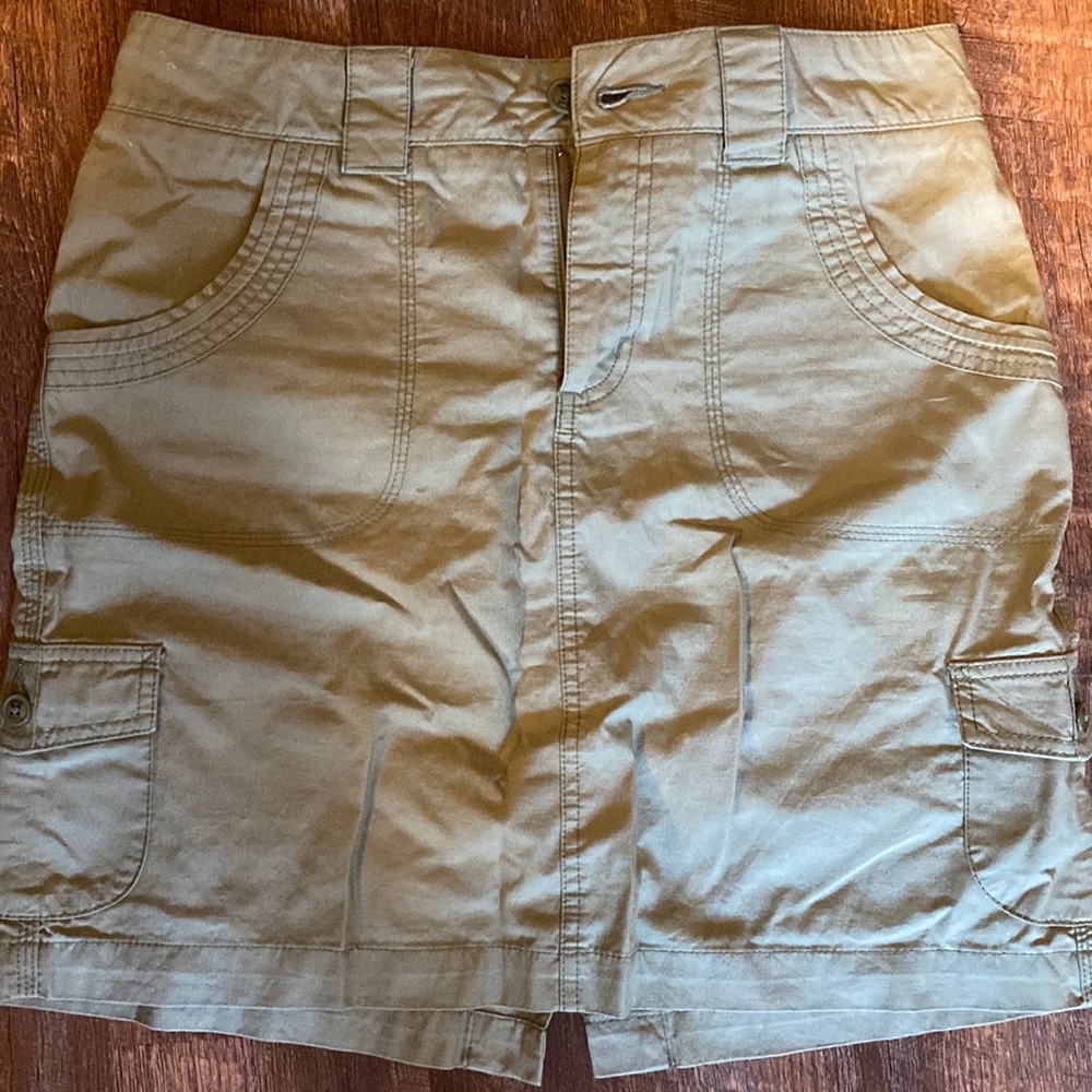 Carhartt  skirt. Army green. Size 8